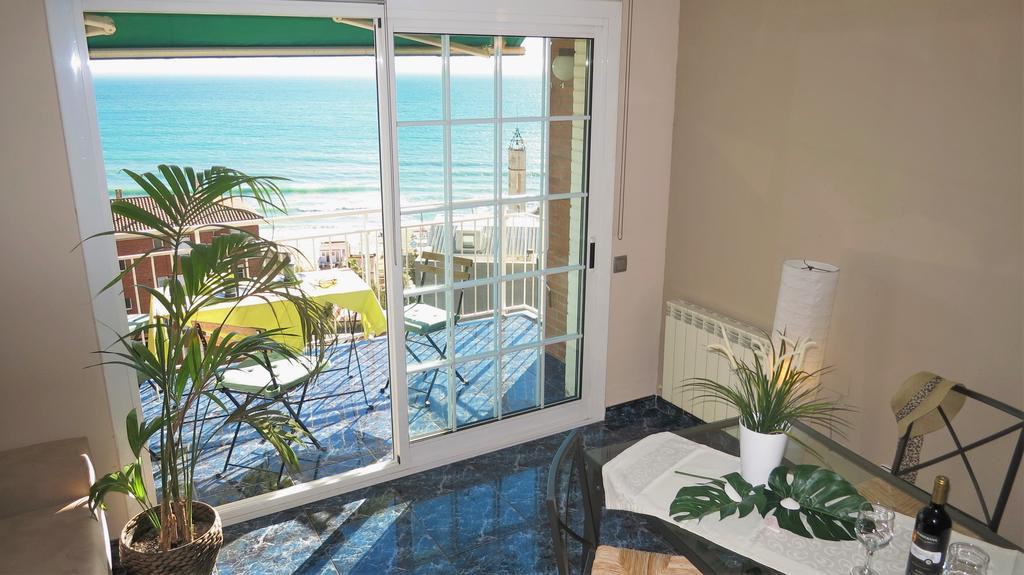 Bianca Seaview & Beach Apartment Montgat Εξωτερικό φωτογραφία